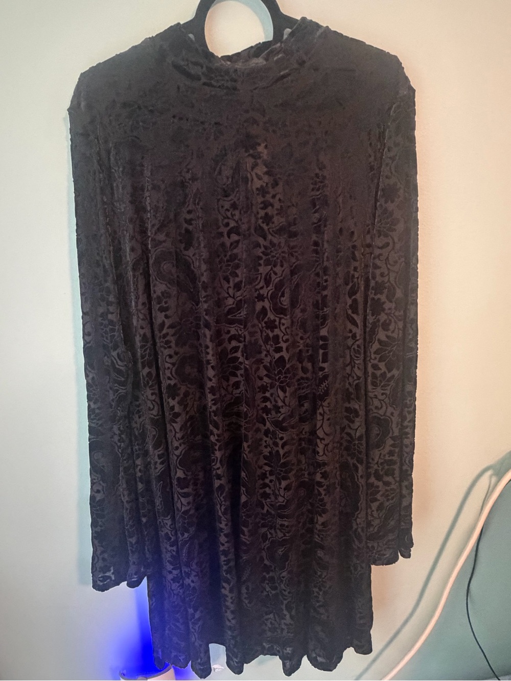 BNWT Old Navy Black Paisley Velvet Bell Sleeve Dress